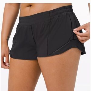 Lululemon Hotty Hot Low Rise Short 2.5”